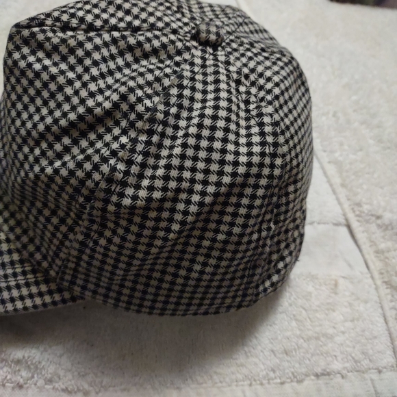 Two chef or cook used baseball caps - Picture 4 of 6